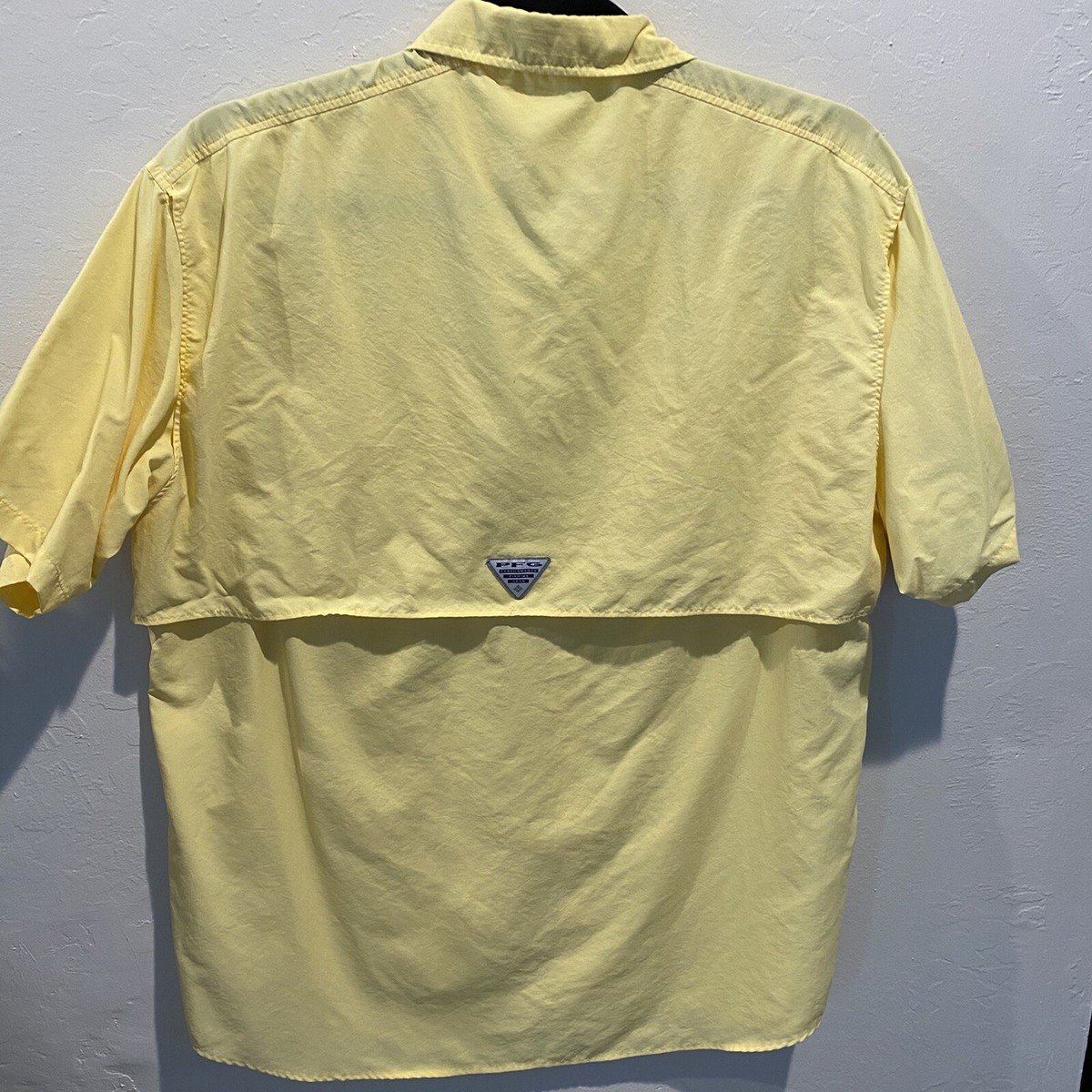 Columbia PFG Mens Size Large Yellow Button Up Shirt