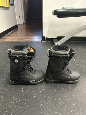Thirty Two Lashed Snowboard boots Men s Size 7