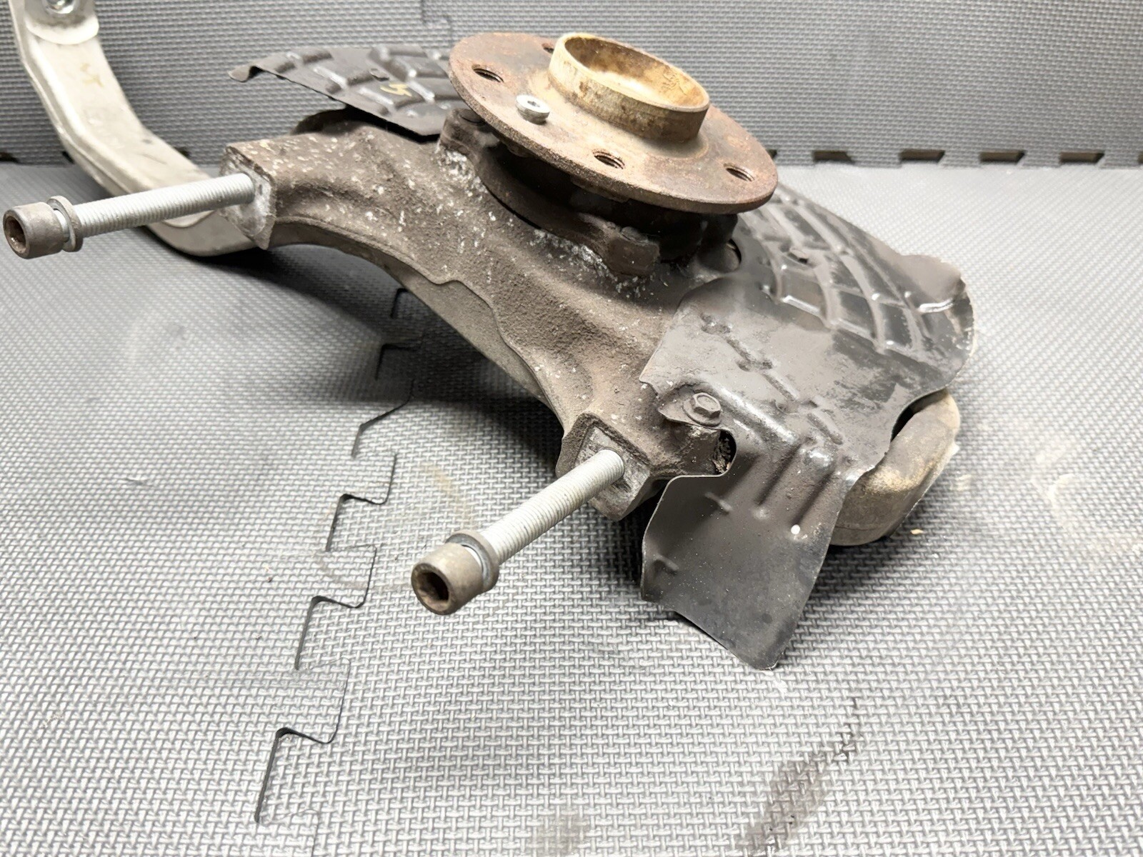⭐️2014-2017 MASERATI QUATTROPORTE AWD FRONT LEFT DRIVER SPINDLE KNUCKLE HUB OEM