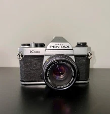 pentax k1000 35mm fill camera, in great working condition 