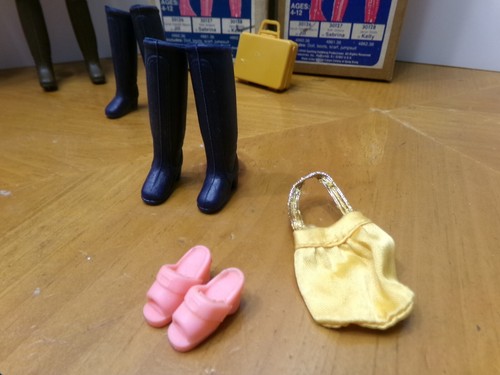 RARE 5 VINTAGE CHARLIE'S ANGELS 1970'S DOLLS INCLUDES SEARS BOX W/ ACCESSORIES - Picture 5 of 11