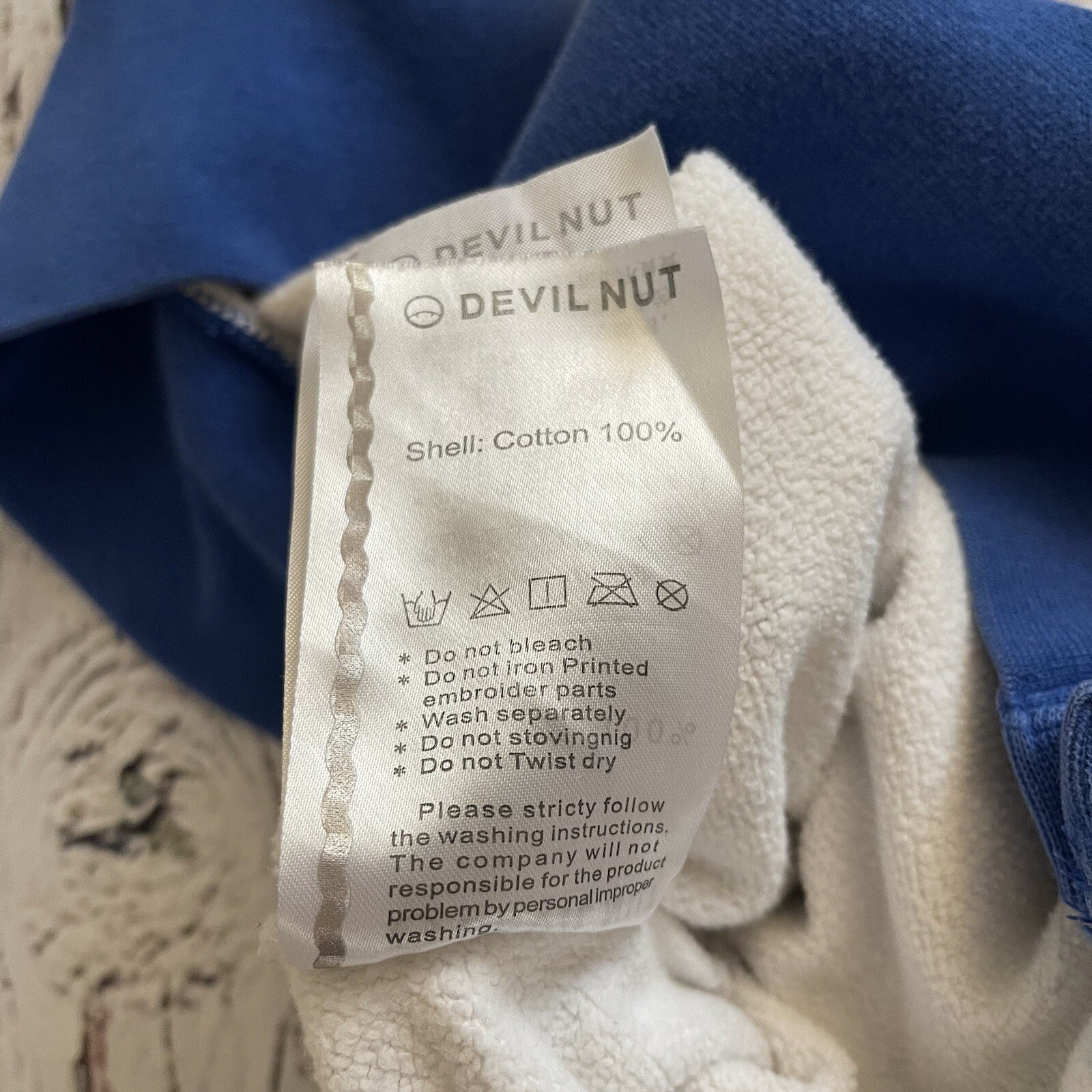 Devil Nut Under Red Flag Michael Sweater Size XL … - image 14