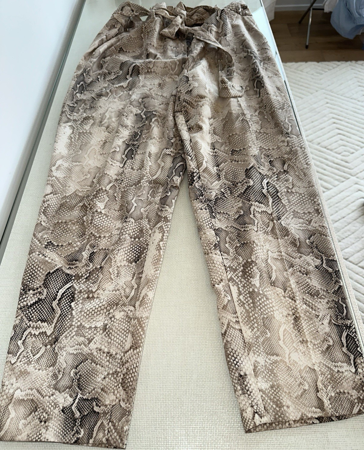 Pantalones al tobillo para mujer White House Black Market estampado de serpiente lazo con corbata cónica 12