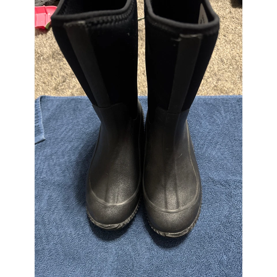 Muck Children's Hale Black Waterproof Rubber Boots Size 4 Mica - Image 3 of 3