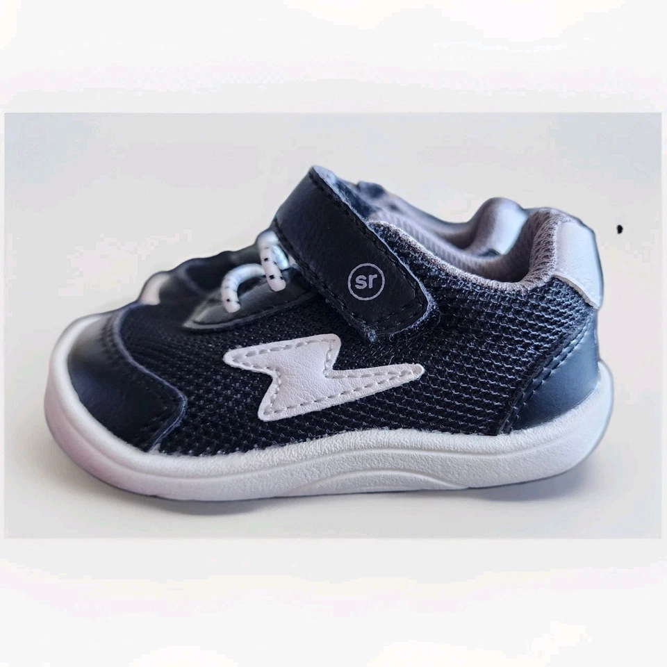 Surprize by Stride Rite 婴儿男孩 Dwayne 运动鞋 - 尺码 3 — 第 3/4 张图片