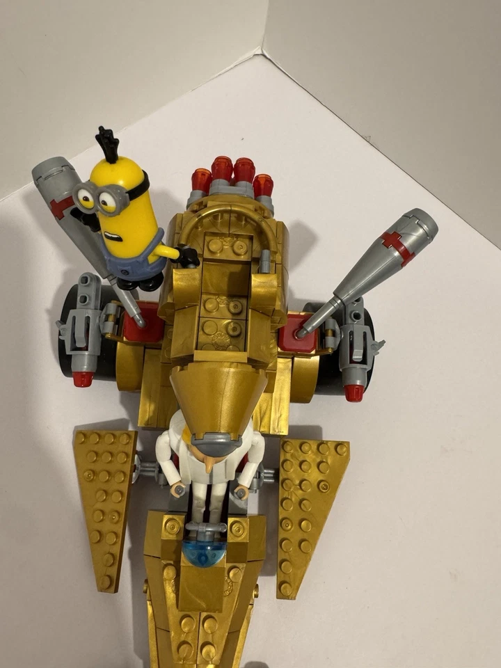 MEGA CONSTRUX DESPICABLE ME FDX84 DRU'S TRANSFORMING CAR - Image 2 of 4