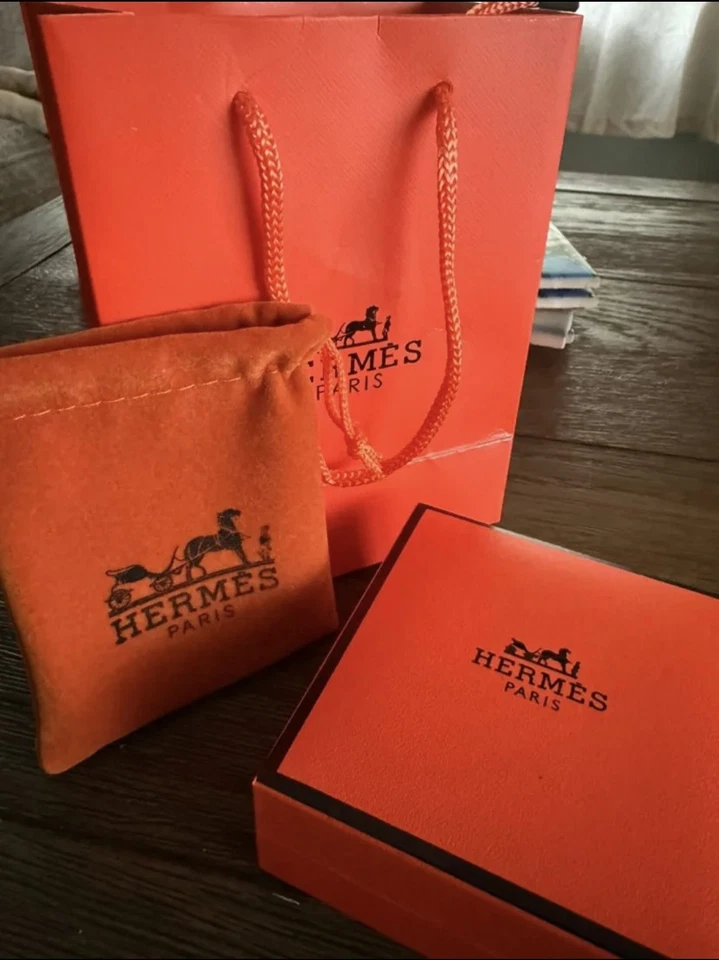 Brazalete Pulsera HERMES Clic Paris Esmalte H Logo - Usado Excelente Estado Foto 3 de 3