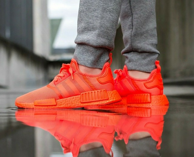adidas nmd r1 triple red