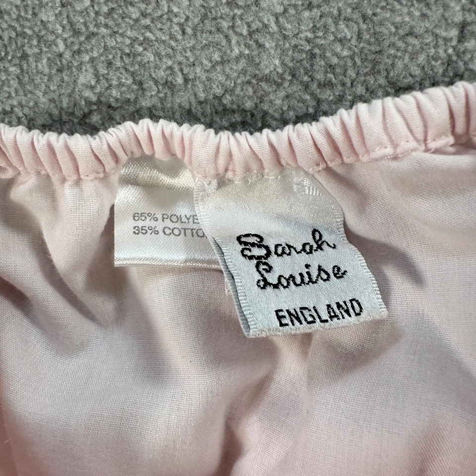 Cubierta de pañal con volantes Sarah Louise England Bloomers talla mediana rosa pálido Foto 2 de 4