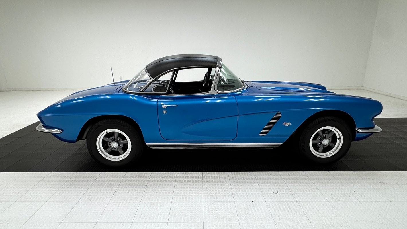 1962 New Wave Blue Chevrolet Corvette   | C1 Corvette Photo 9