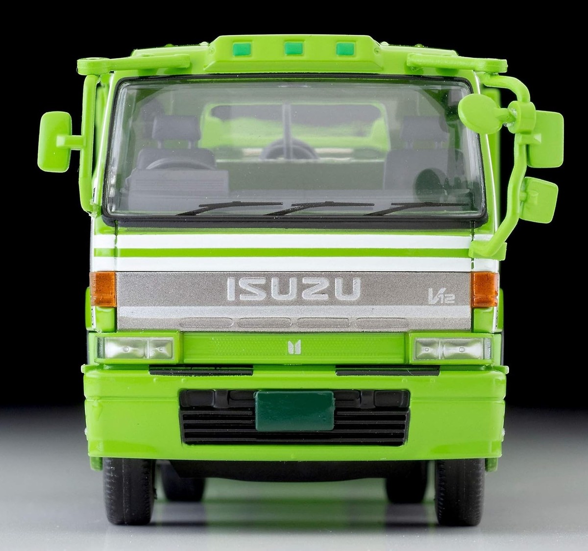 Tomytec Tomica Limited Vintage NEO LV-N225a Isuzu 810EX Car