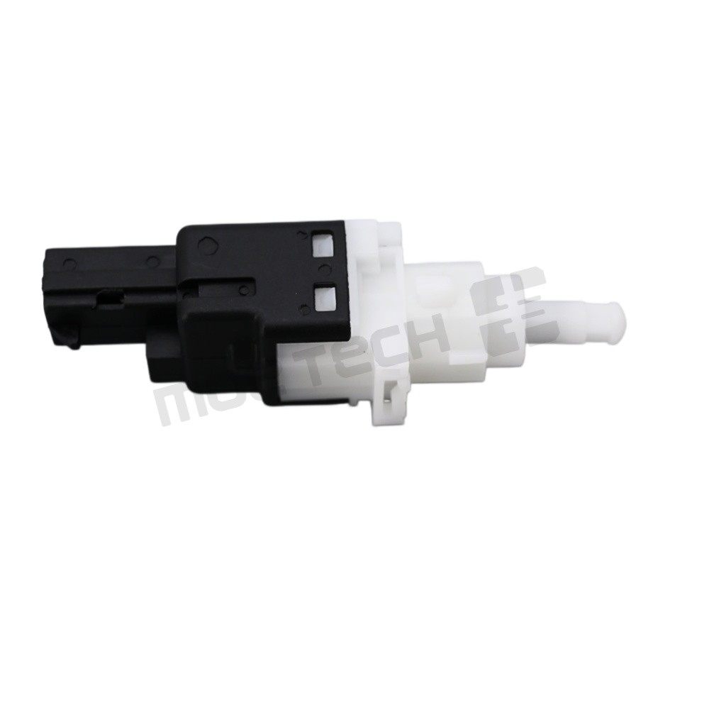 Maserati Quattroporte 2003-2012 Brake light switch P/N 201957