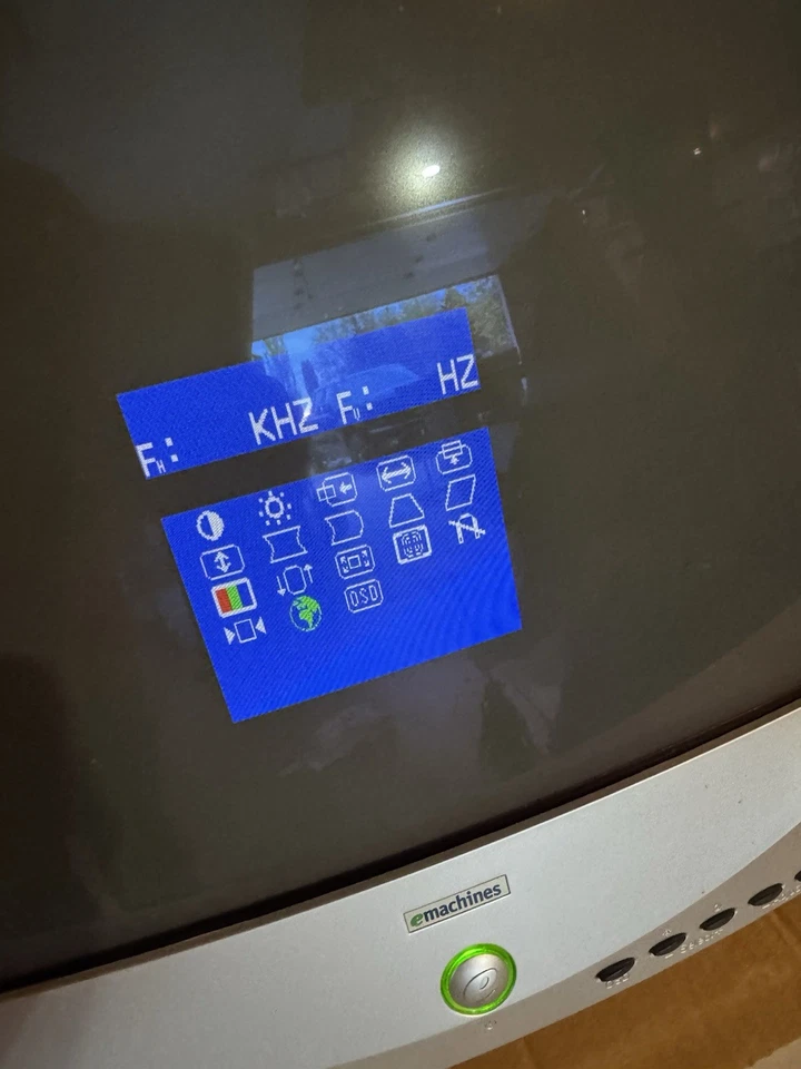 Vintage eMachines 17” Color Monitor eView17s With Original Box Retro PC Computer - Image 2 of 4