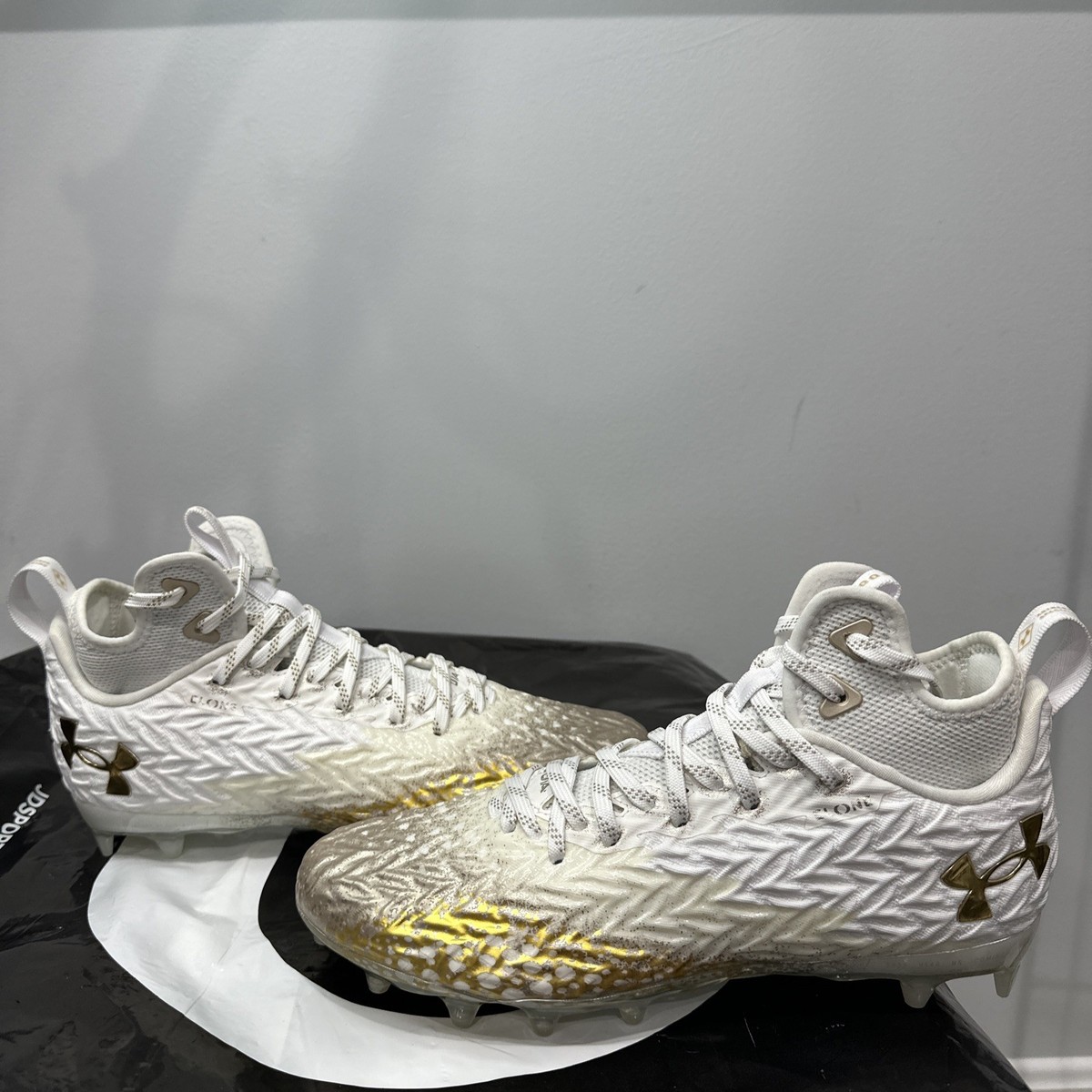 Under Armour Spotlight Clone 3.0 MC Football Cleats Womens Size 