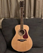 Acoustic guitar - Vintage V300 very very Good condition 