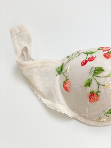 Victoria Secret Dream Angels Floral Embroidered White bra size 32DD - Picture 8 of 8
