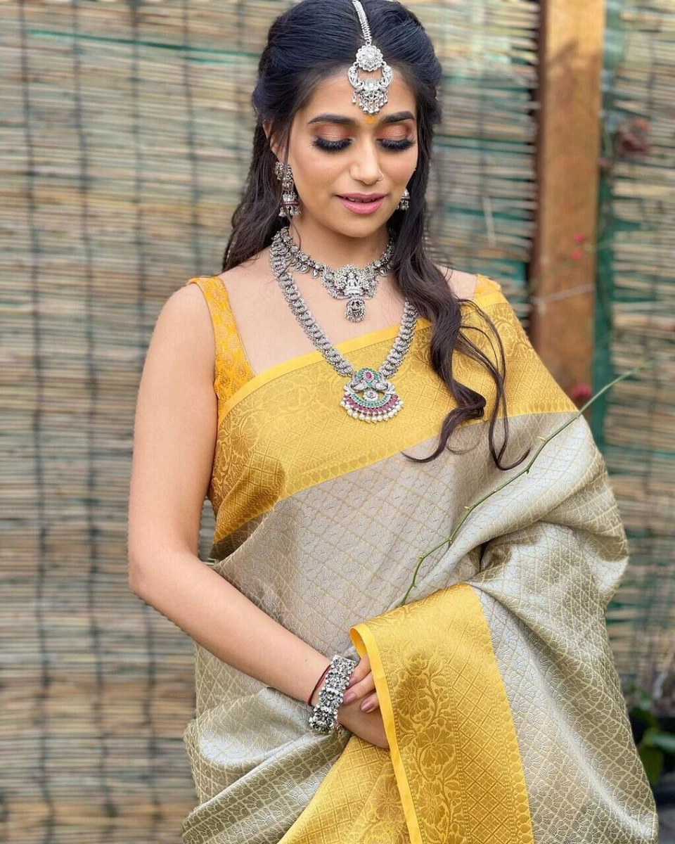 Necklace for yellow best sale saree
