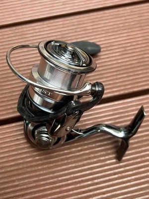 [Exc] Daiwa EXIST LT 3000S-CXH Monocoque Tough Digigear 12BB getestet aus JAPAN