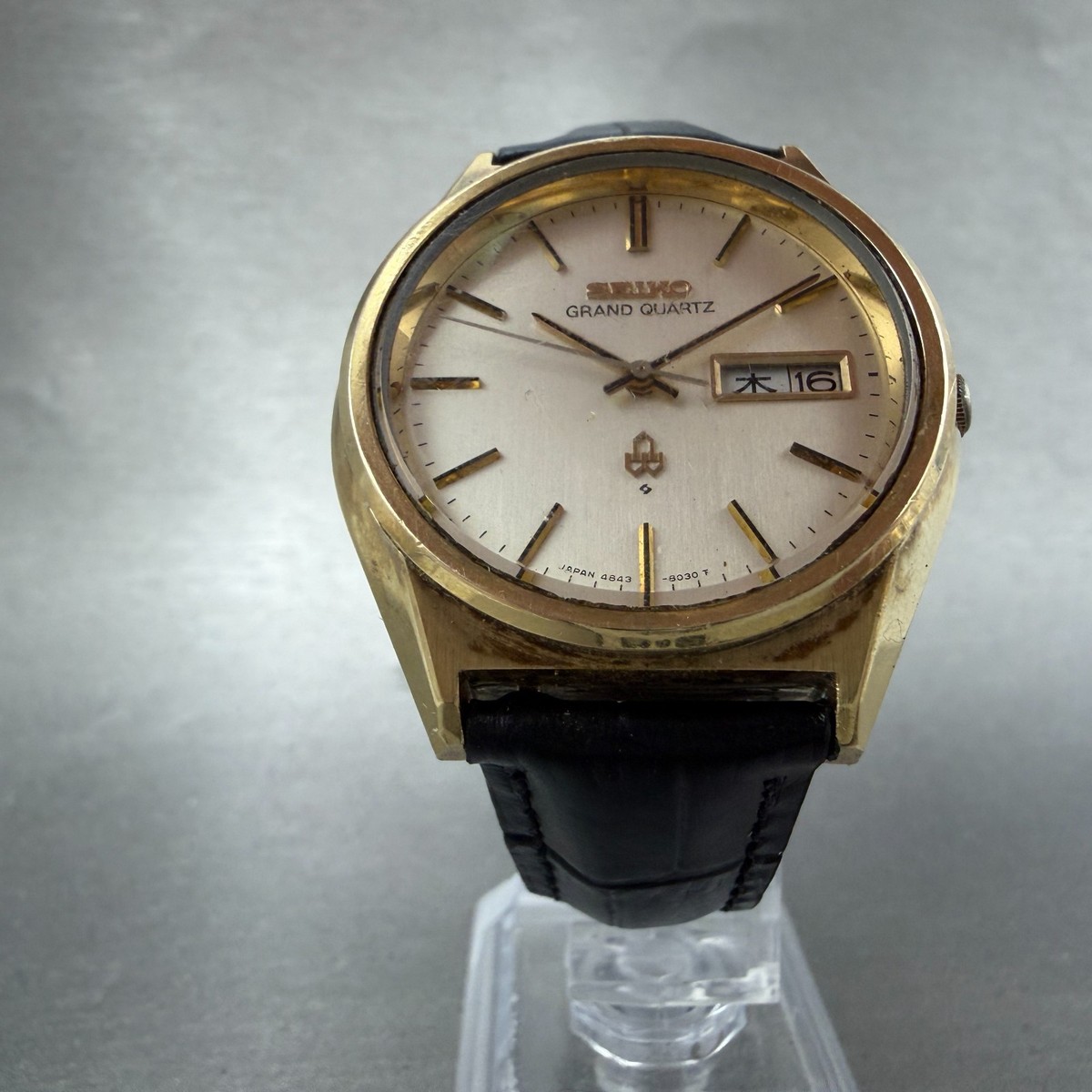 Seiko Grand Quartz Watch Men 38mm Silver Dial Gold Tone Daydate