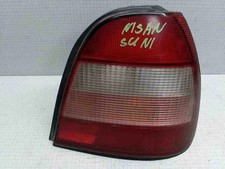 Feu arrière Nissan SUNNY