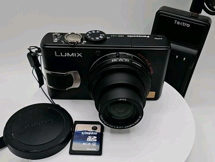 Panasonic LUMIX DMC-LX2 10.2MP Digital Camera - Black for sale