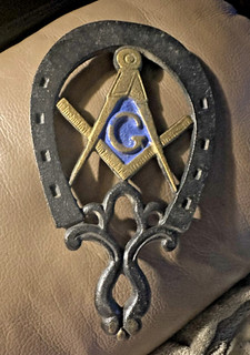 Vintage Cast Iron Masonic Freemasons Horseshoe Trivet with Square and Compass
