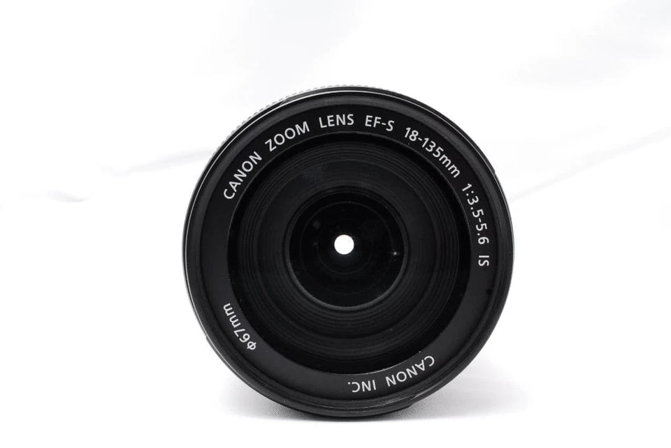 Canon EF S 18 135mm F3.5 5.6 IS Wide Angle Lens - Image 2 of 4