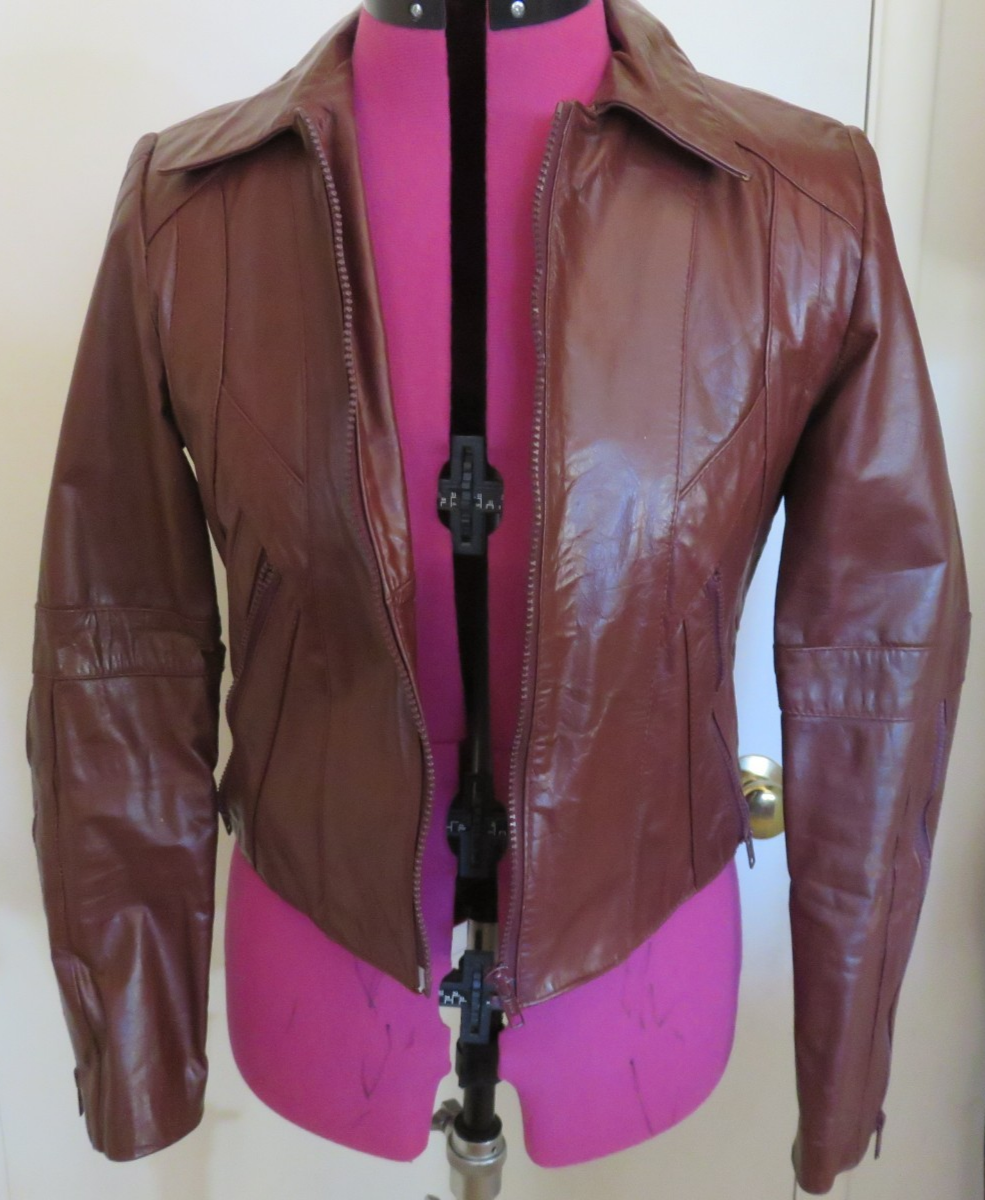Wilsons Leather Jacket Coat Zip-Up Cropped Fit Women's Size 12