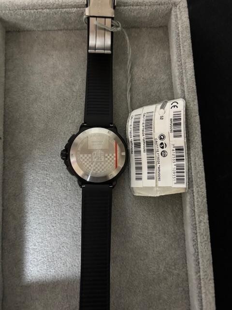 TAG Heuer Black Rubber Unused Quartz Analog Men's