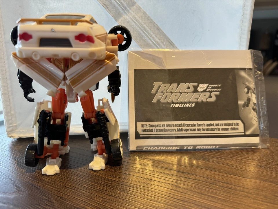 Transformers Timelines RUNAMUCK -Botcon TFCC - collectors club - Immagine 2 di 2