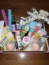 Huge Lot Of Luxury Cosmetic  Bath Products ALL NEW 19 Pieces  Gift Box