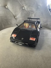 Bburago Lamborghini Countach 5000 Quattrovalv...