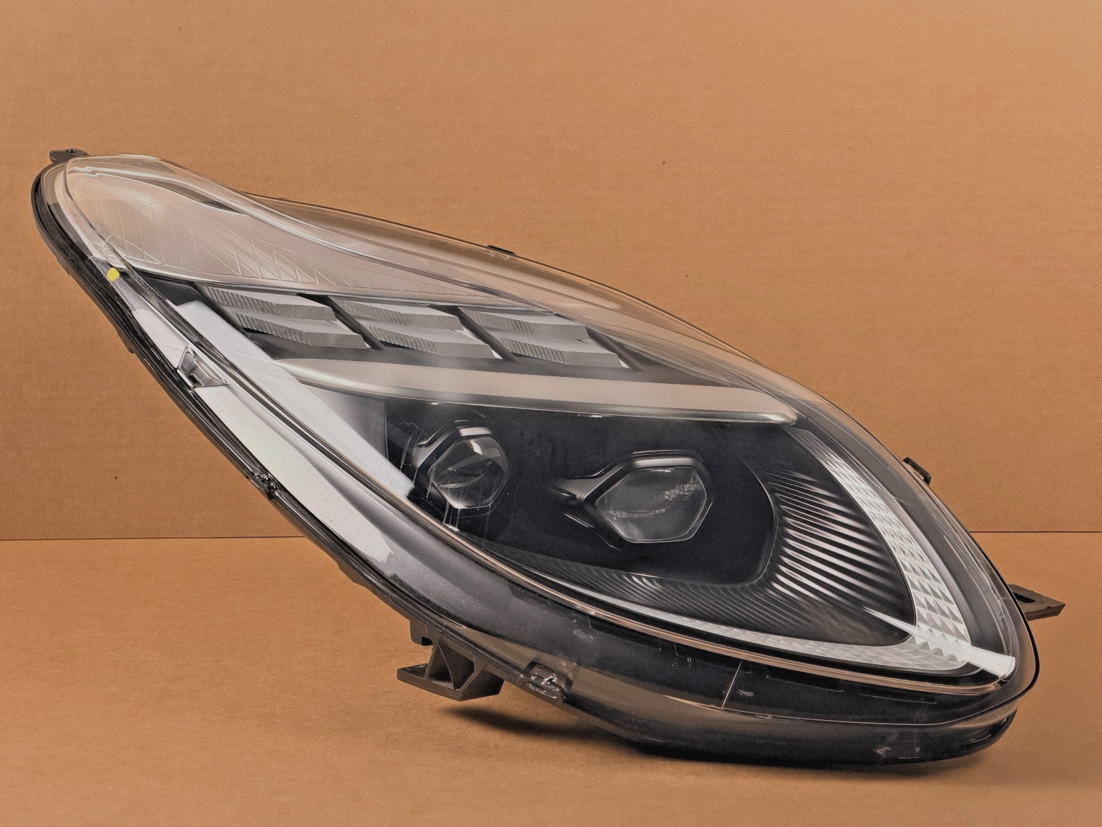 ✨PERFECT! 2024-2026 ASTON MARTIN DB12 RIGHT PASSENGER LED COMPLETE HEADLIGHT OEM