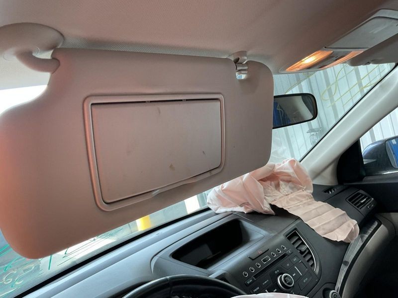 2012-2014 Honda CRV Driver Left Side Sun Visor Sunvisor Illuminated Gray OEM