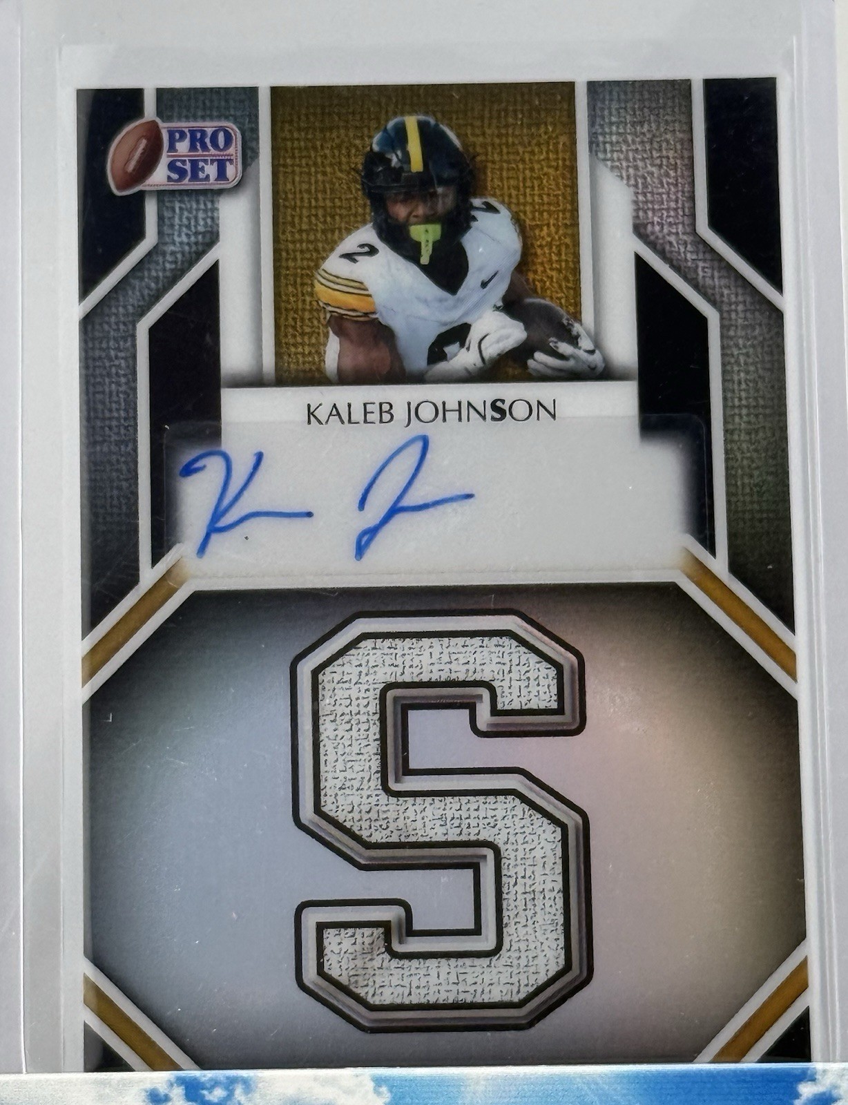 2025 Leaf Pro Set Kaleb Johnson Auto Iowa Steelers Surname Signatures 8/25