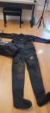 DUI CLX450QZ Drysuit Size L with dry Gloves accessory,