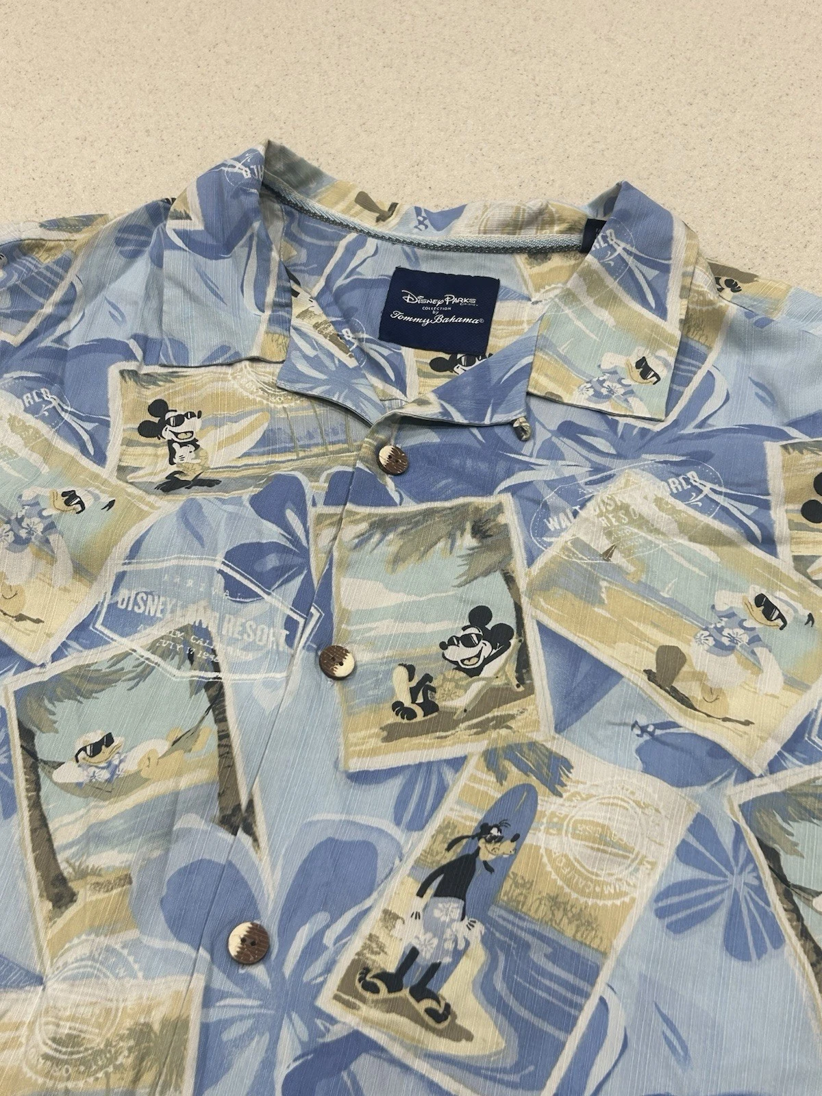 Tommy Bahama x Disney Park postcard themed Hawaiian shirt Tropical Mickey Men XL