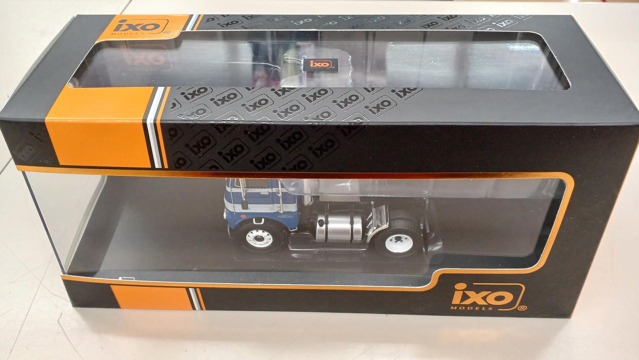 IXO Models Freightliner Coe Tractor Truck 2-assi 1976 1:43 TR111