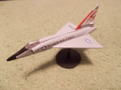 Built 1/144: American CONVAIR F-102 DELTA DAGGER Fighter Aircraft USAF
