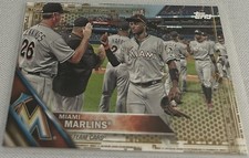 2016 Topps Baseball Series 2 Maimi Marlins Team Card Gold #d 1793/2016