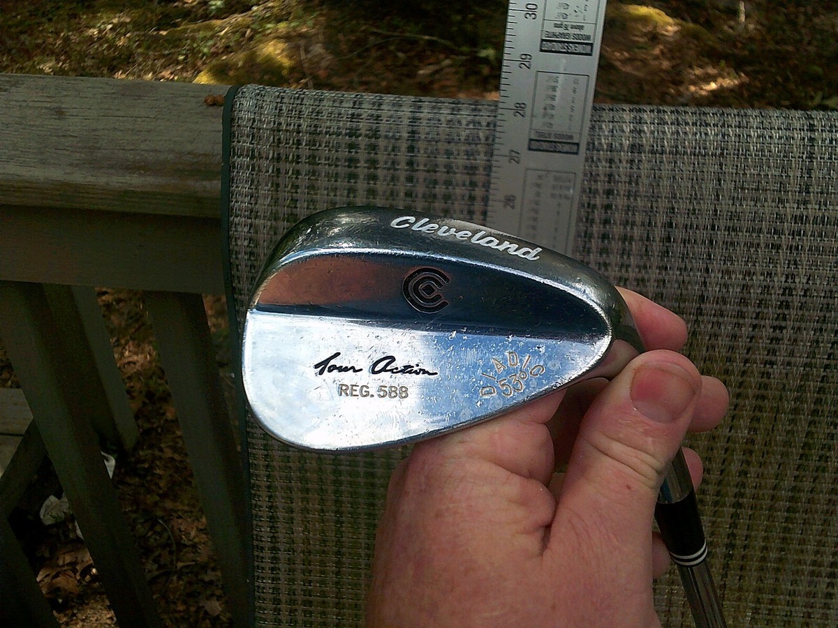 Cleveland 588 Tour Action 53* Diadic Wedge. Chrome. MRH. Old