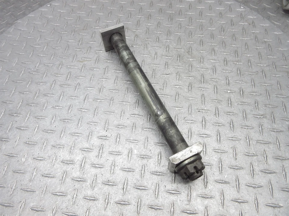 2006 01-07 Suzuki Hayabusa GSXR1300 блок задней оси прокладка регулятор цепи - Изображение 2 из 4