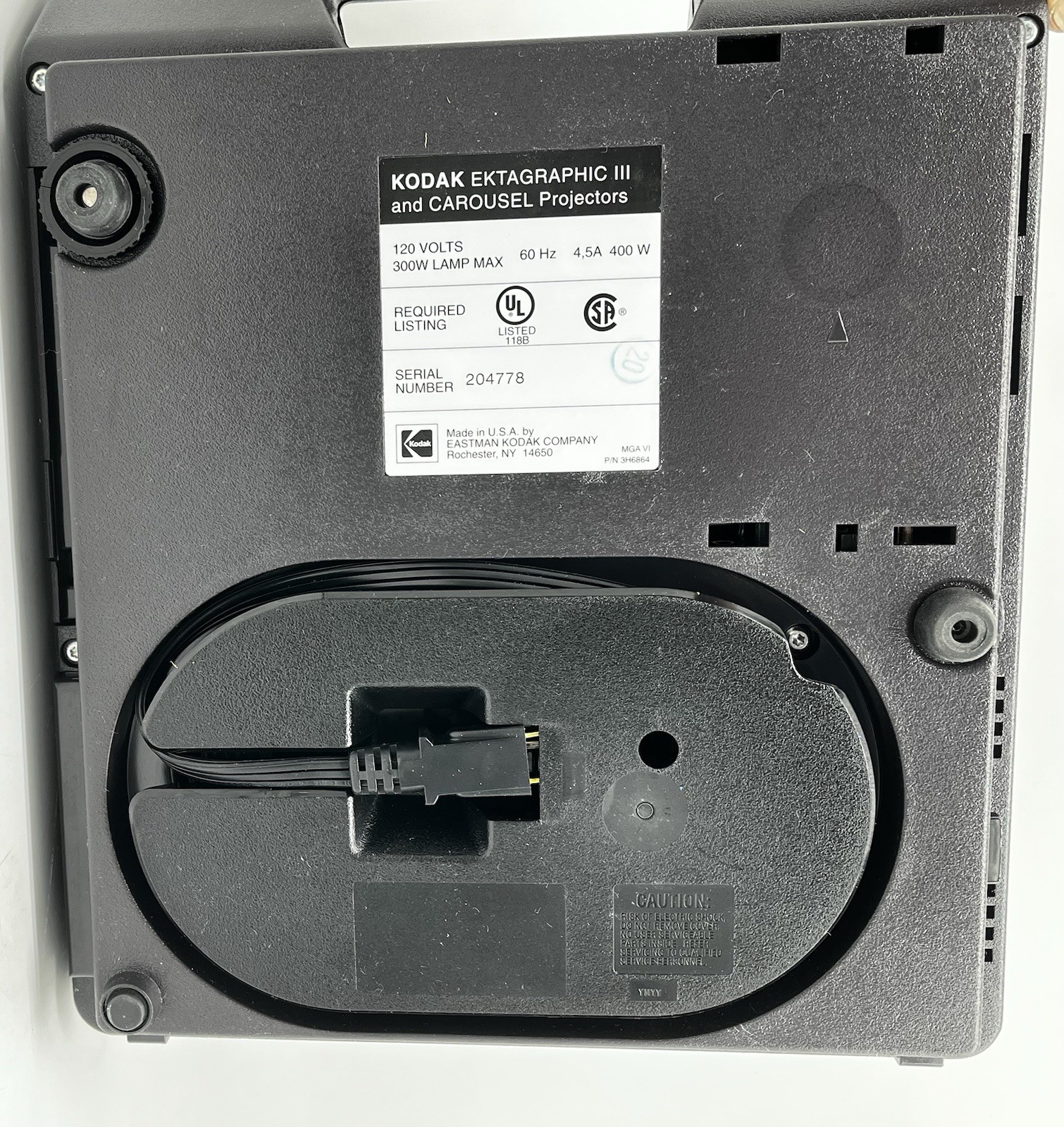 Kodak 4400 Ektagraphic III Carousel Slide Projector  W/ Original Box