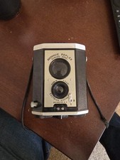 VINTAGE BROWNIE REFLEX CAMERA, EASTMAN KODAK, Made in USA not tested 