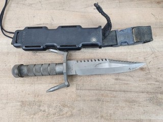 Vintage Buck Knife Buckmaster 184 Survival Knife w/ Sheath