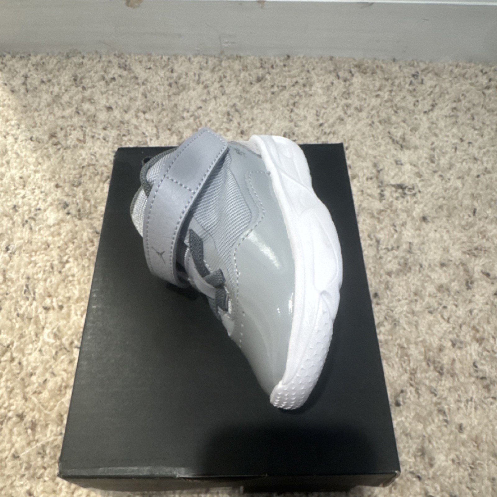 Jordan Stay Loyal 3 TD Wolf Grey Cool Grey White Athletic Shoes 5c Unisex Kids thumbnail 5