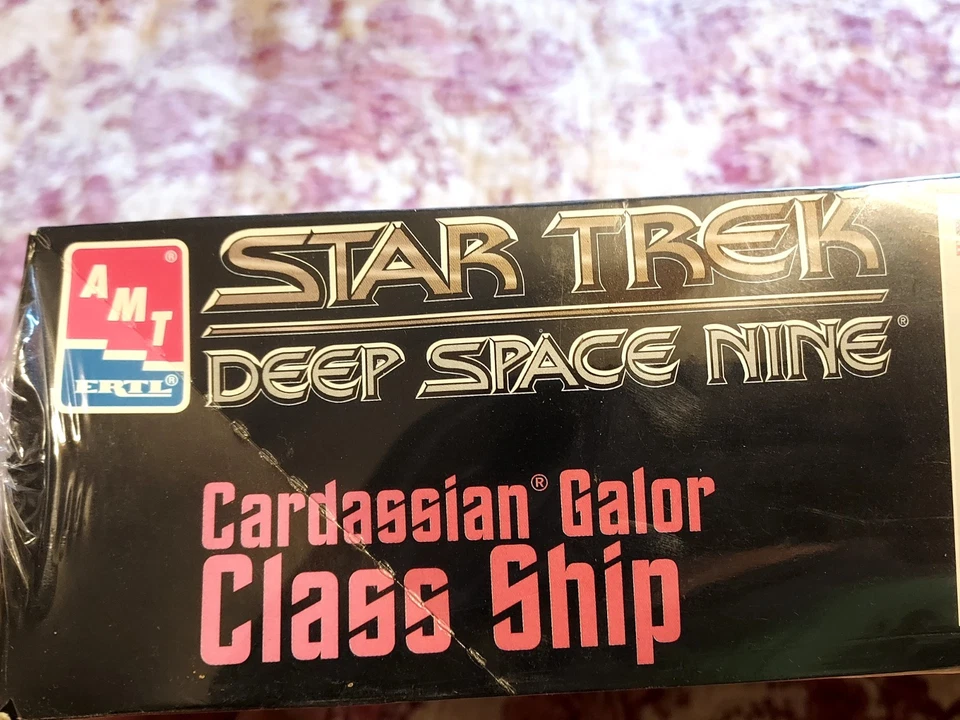 Star Trek Deep Space Nine Cardassian Galor Class Ship Model 8324 Kit 1997 NEW - Image 4 of 4