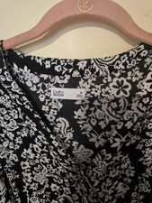 Croft & Barrow Black White Floral V-Neck Smocked Maxi Midi Dress M