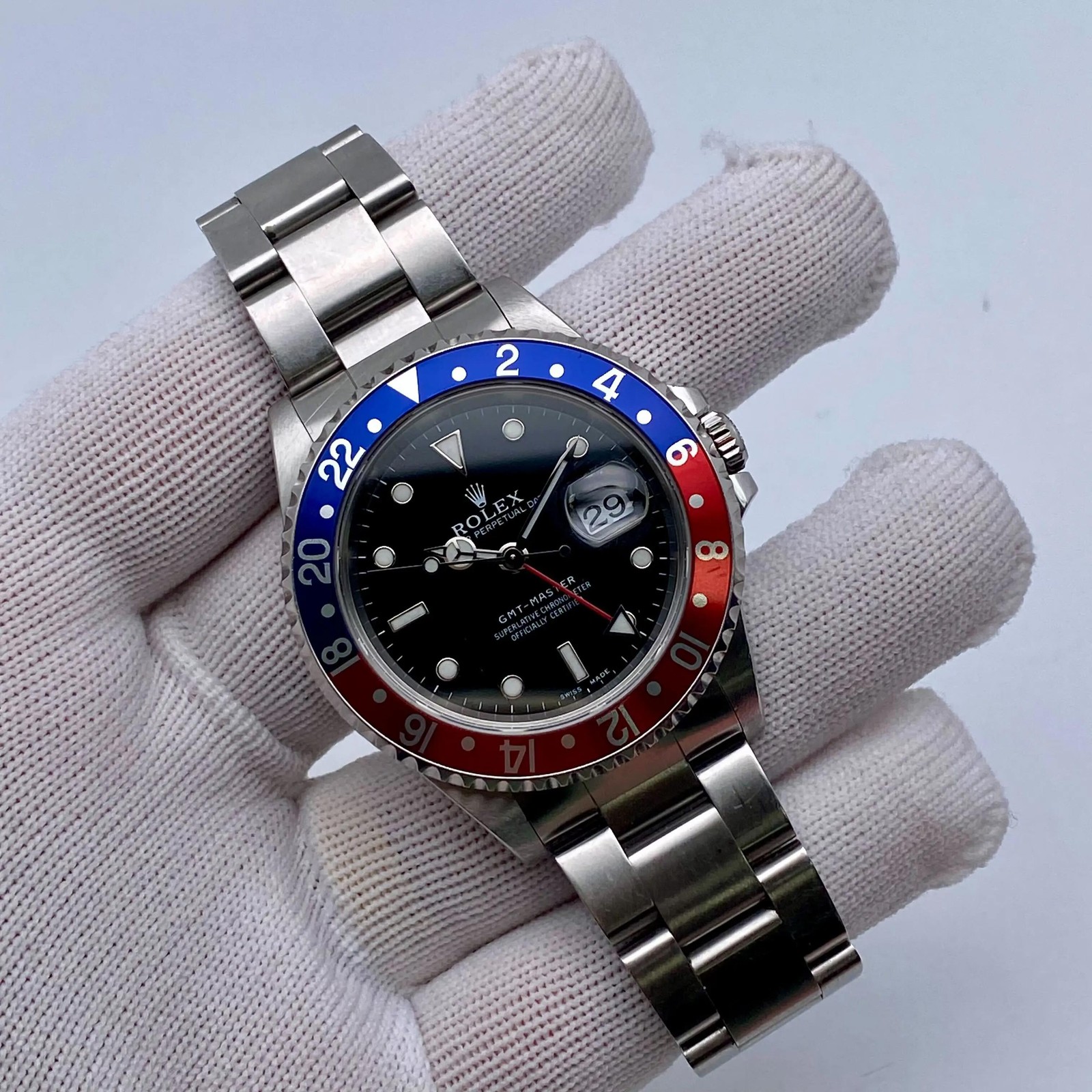 Rolex GMT-Master 40mm 16700 Pepsi Bezel Steel Black Dial Automatic Mens Watch