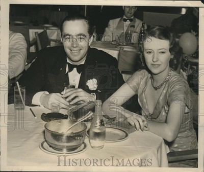 #ad 1939 Press Photo Woolworth Donahue and Mrs. Archie Campbell at the Colony Club $24.99